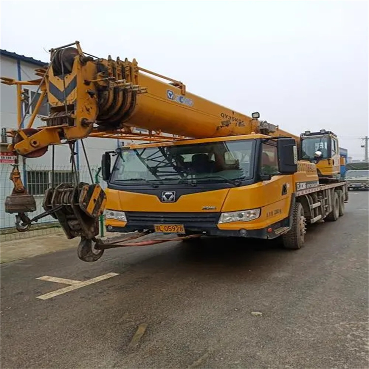 五峰吊车出租保险：全面覆盖，安全无忧