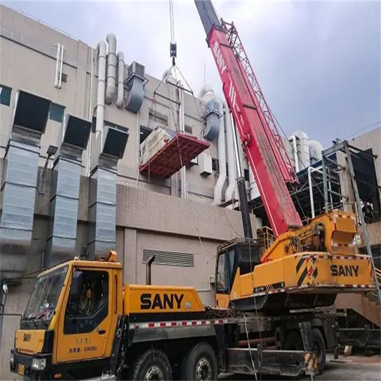 五峰租赁大型汽车吊，助力工程项目高效进行