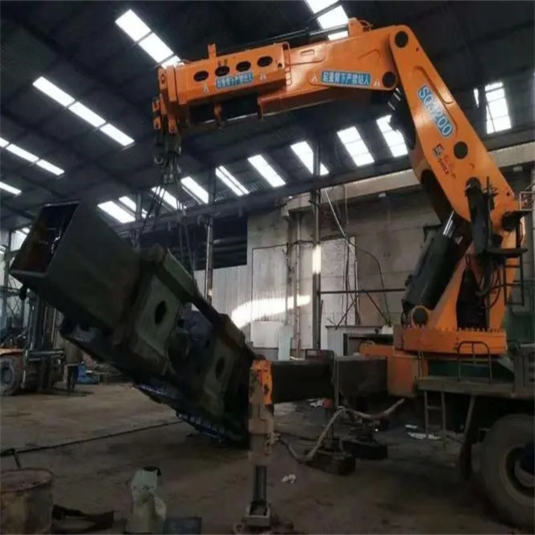 五峰130吨折臂吊车出租吊机租赁附近电话